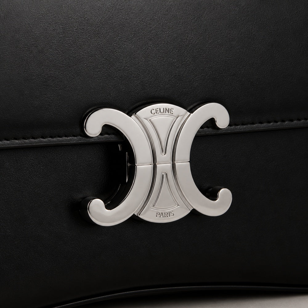 Celine Triomphe Shoulder Bag Negra